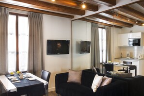 Standaard studio | Een kluis op de kamer, individueel gedecoreerd, individueel gemeubileerd