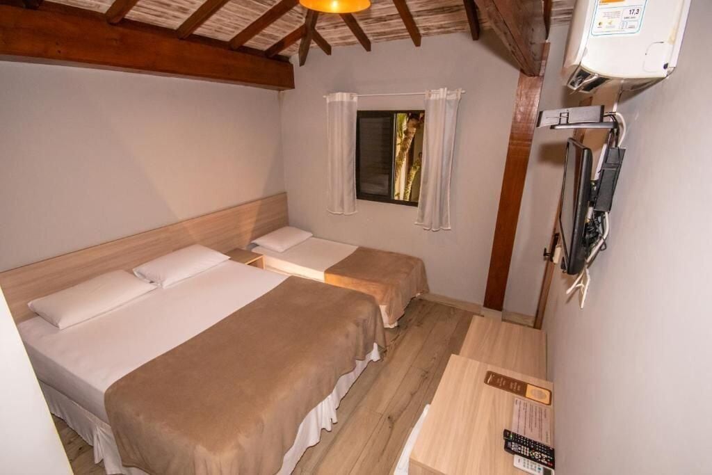 Ropa de cama de alta calidad y minibar 