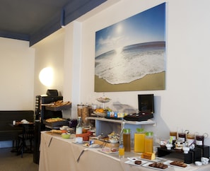 Daily buffet breakfast (EUR 13 per person)