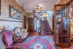 Reception - Captain Mey's Inn (Cape May)