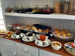 Café da manhã continental grátis todos os dias