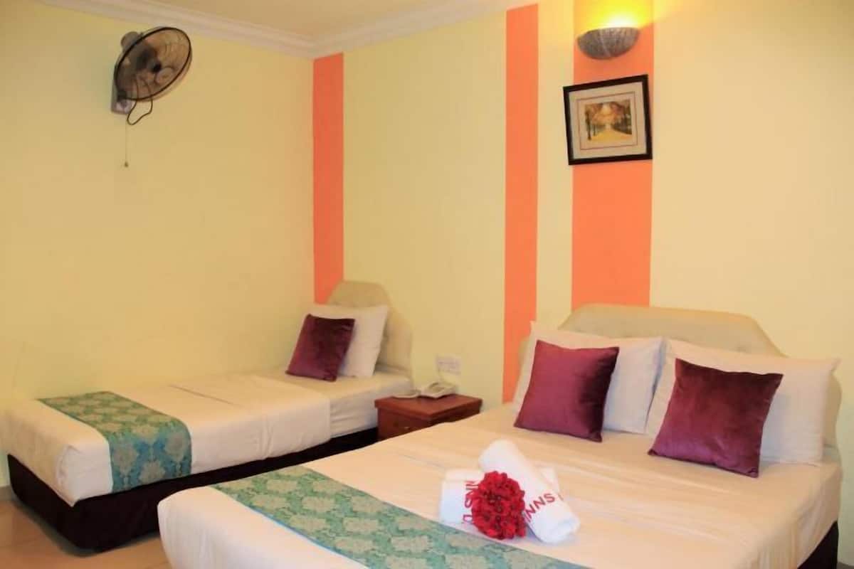 Caja de seguridad en la habitación y escritorio