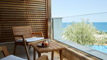 Deluxe Suite, Sea View | Beach/ocean view