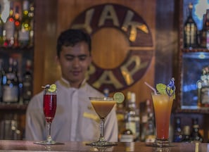 Bar (on property) - Hotel Tibet International (Kathmandu)