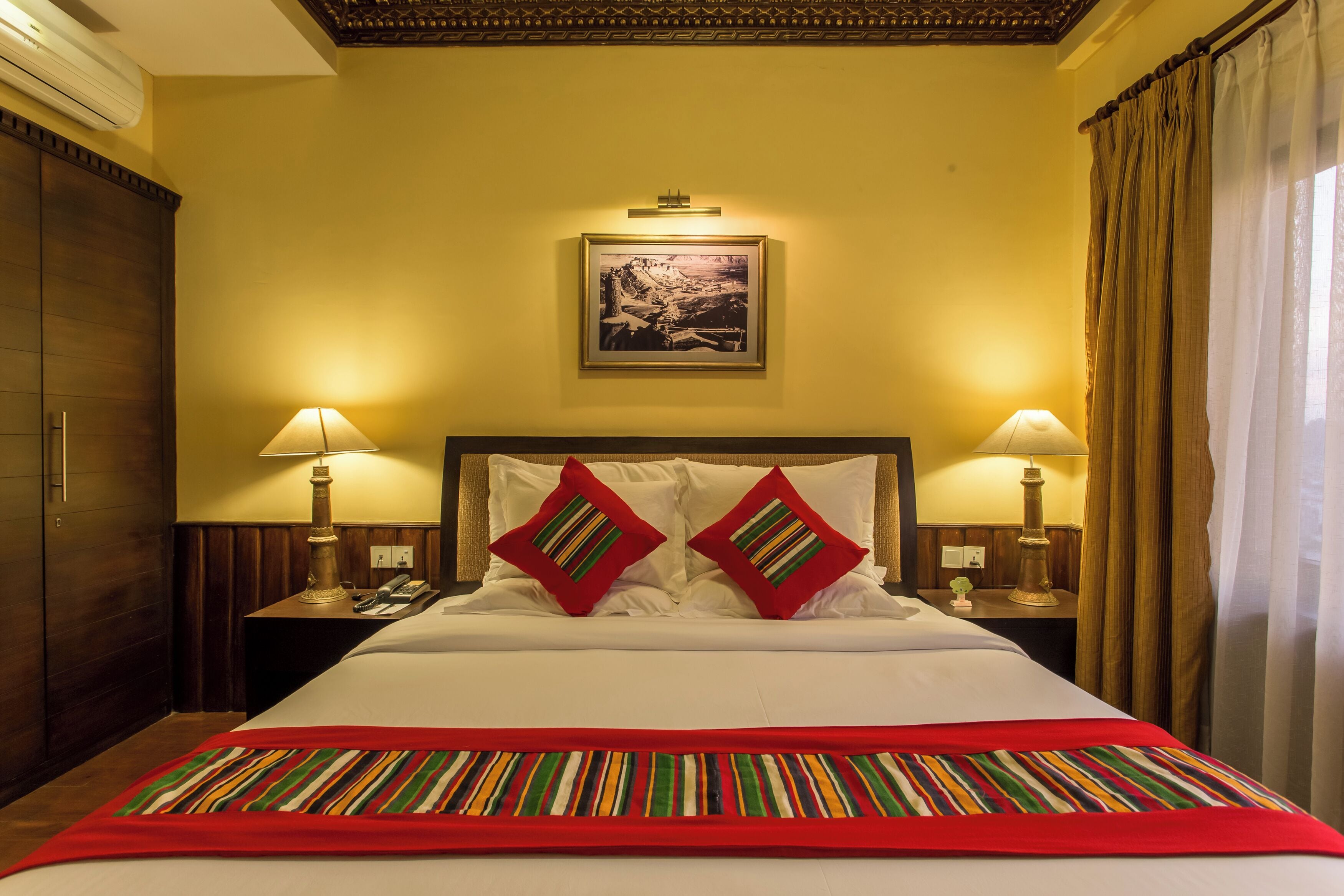 Photo - Hotel Tibet International