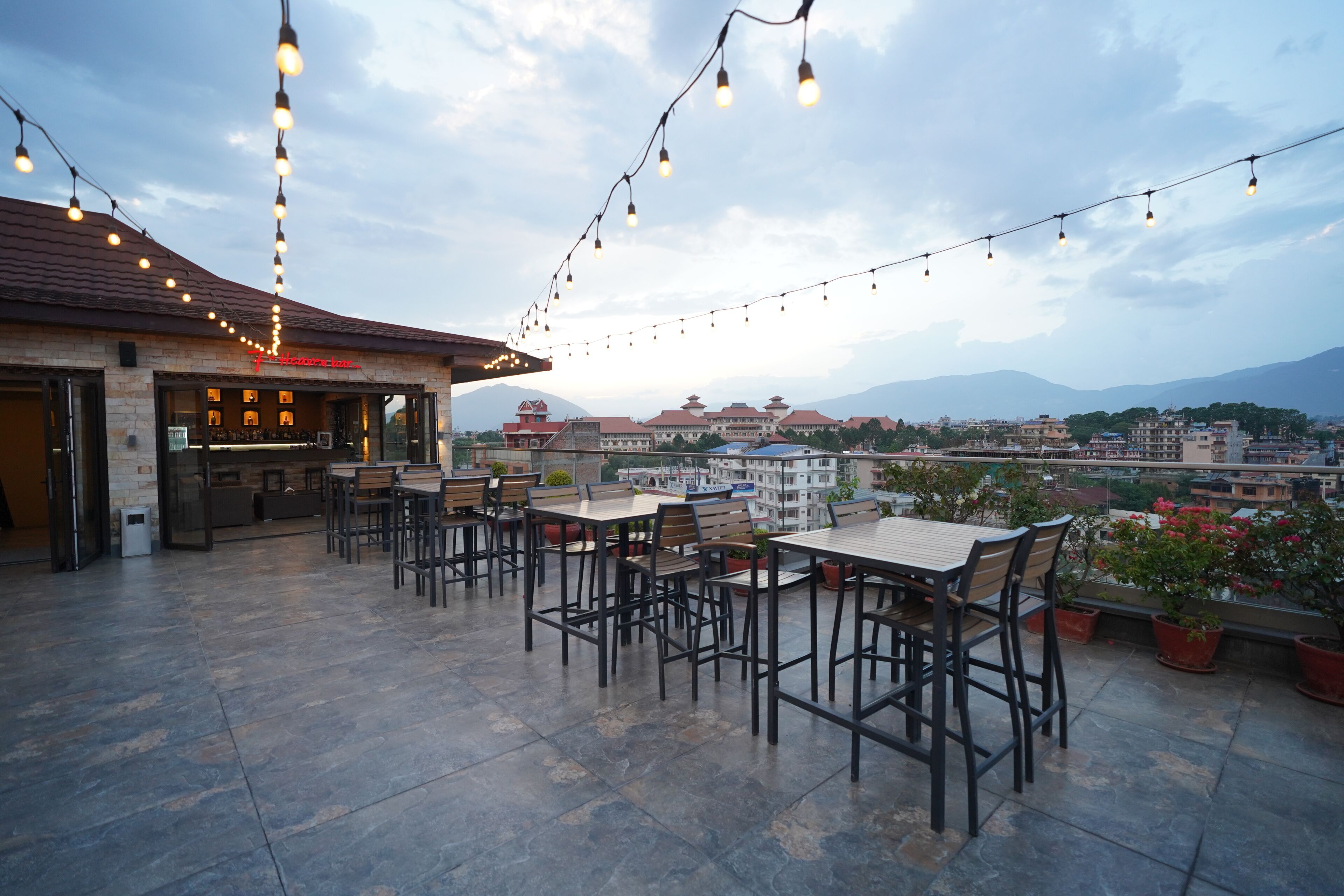 Photo - Hotel Tibet International