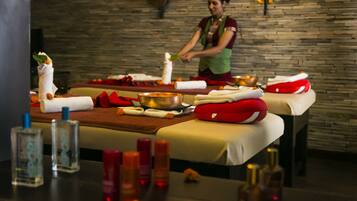 Couples treatment rooms, sauna, body treatments, hydrotherapy