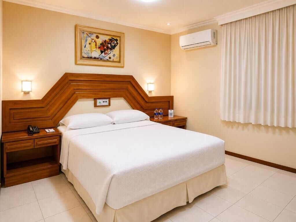 Junior Room | Minibar, in-room safe, desk, WiFi (free)