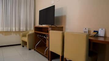 Deluxe Double Room, 1 Double Bed | Minibar, in-room safe, desk, free WiFi