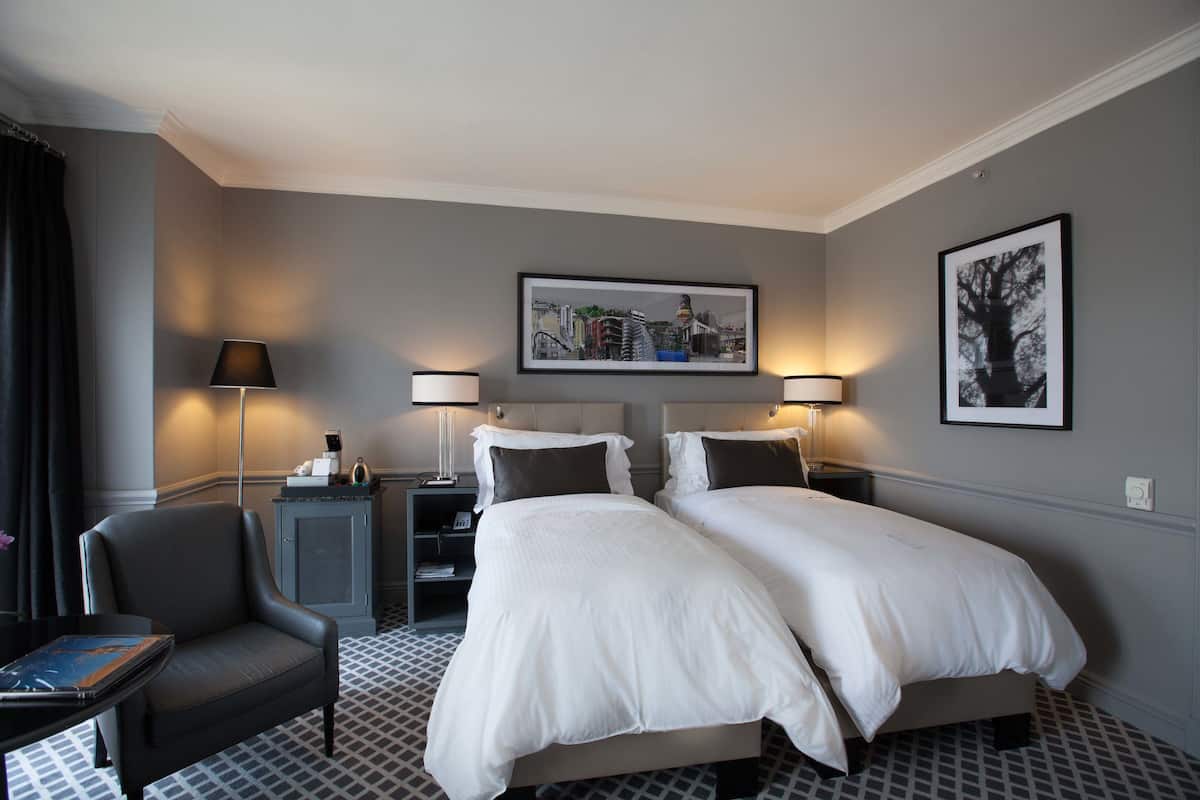 Deluxe Room, 1 King Bed