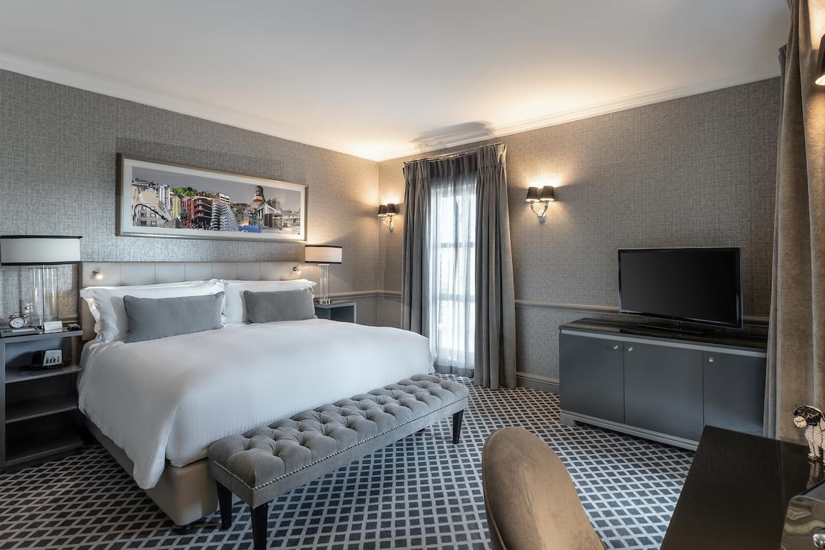 Luxury Suite | 1 bedroom, hypo-allergenic bedding available, down comforters