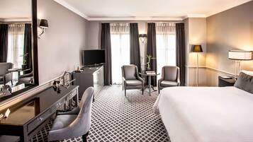 Chambre Deluxe, 1 trÚs grand lit | 1 chambre, literie hypoallergénique, couette en duvet d'oie, surmatelas