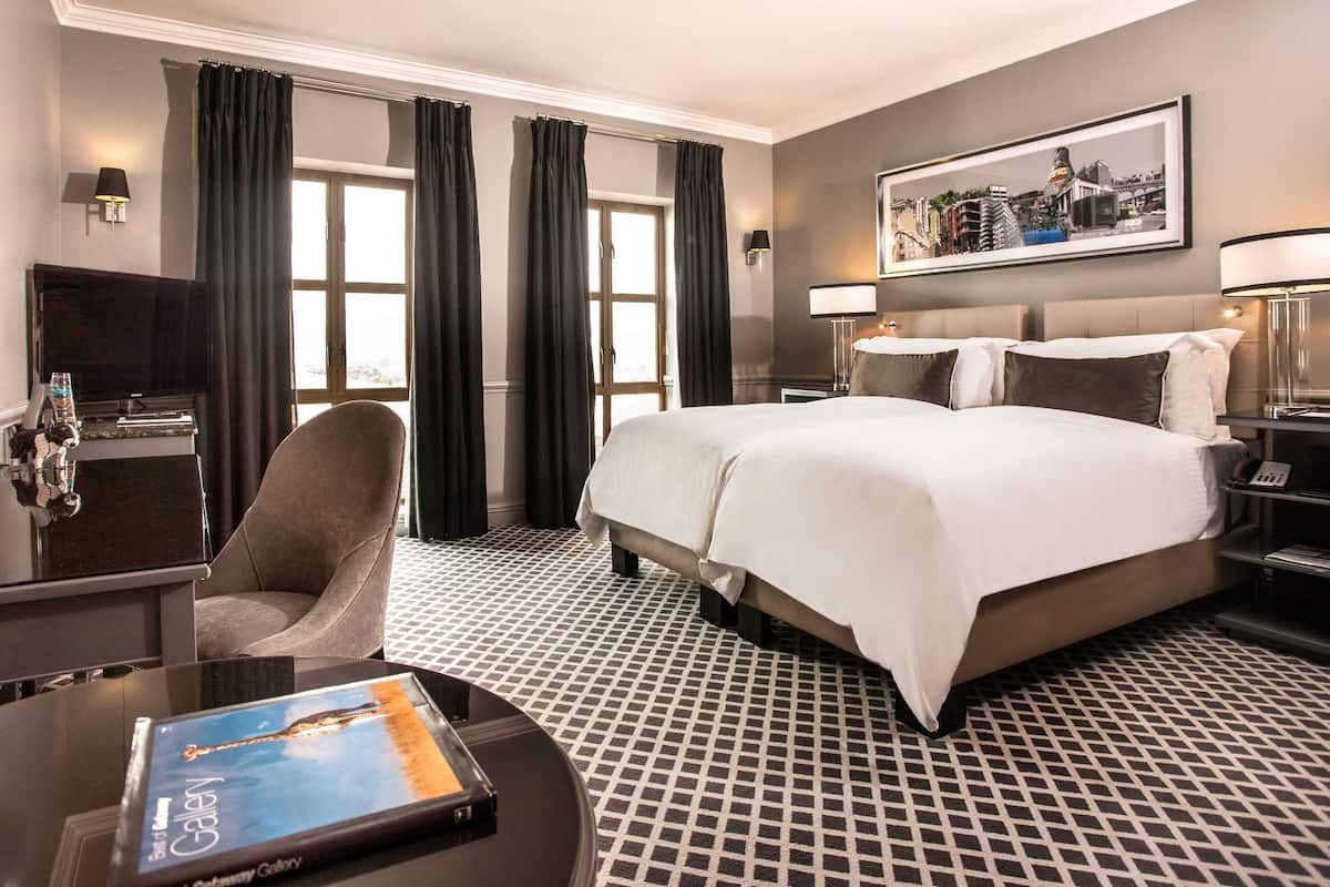Deluxe Room, 2 Twin Beds | 1 bedroom, hypo-allergenic bedding available, down comforters