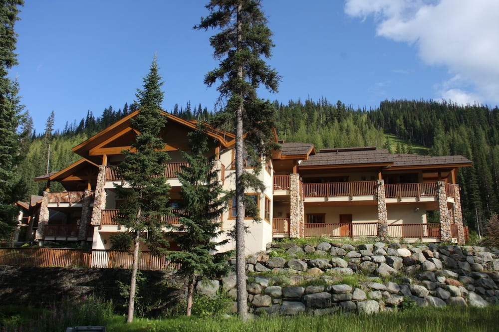 Pinnacle Lodge