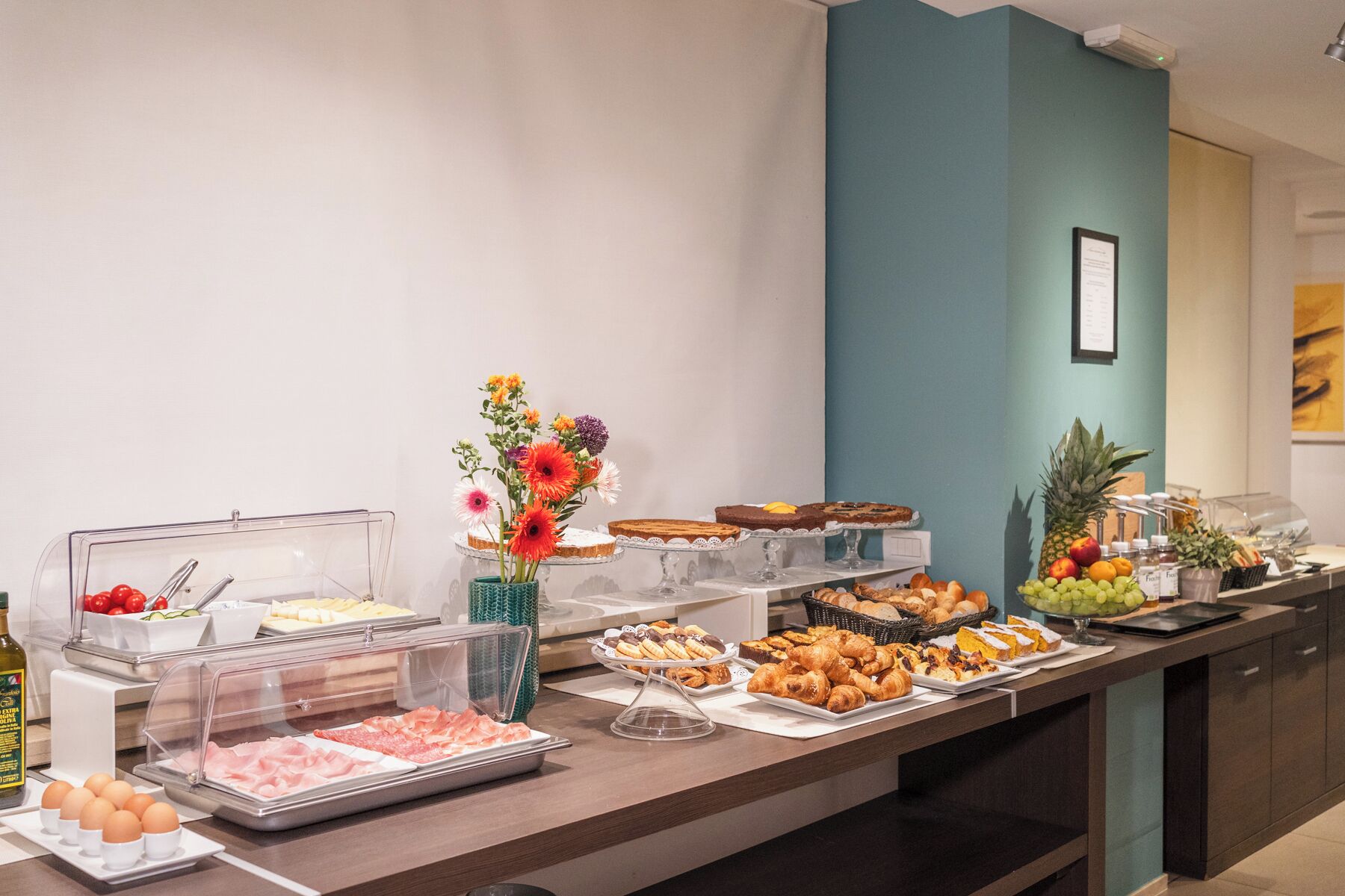 Breakfast buffet