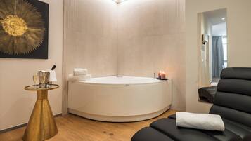 Monolocale Deluxe con ingresso privato | In-room safe, blackout drapes, soundproofing, free WiFi