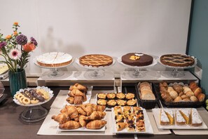 Buffet - Hotel Dimorae Rooms and Suites - Apartments (Civitanova Marche)