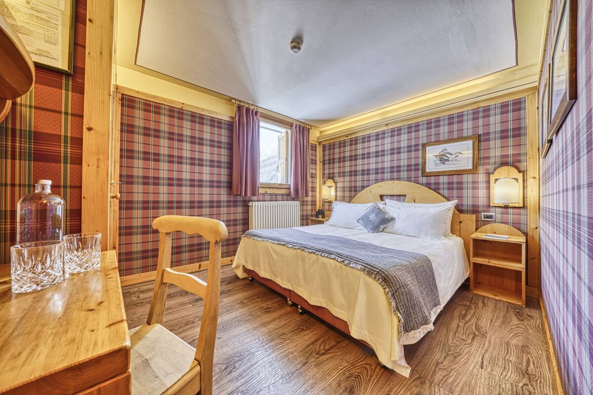 Minibar, in-room safe, soundproofing, free WiFi