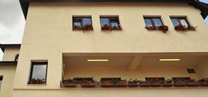 Unclassified image, 2 of 100, button - Casa Maria Arges (Pitesti)