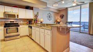 Room, 1 Bedroom, 2 Bathrooms (with Bunk insert) | Private kitchen | Coffee/tea maker, fridge, microwave