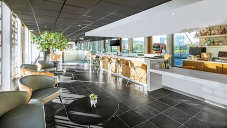 Außenbereich. Holiday Inn Express Utrecht - Papendorp by IHG