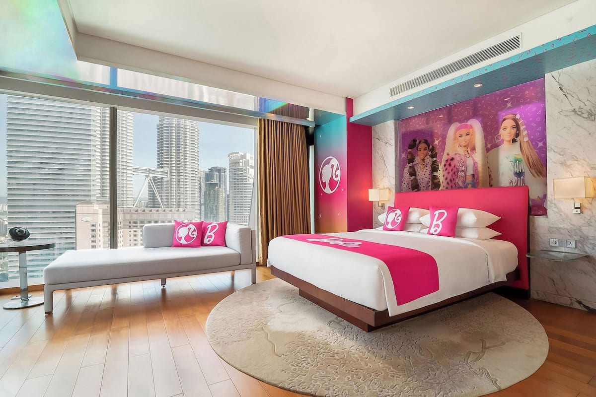 Suite (BARBIE® ) | Literie hypoallergénique, minibar, coffres-forts dans les chambres