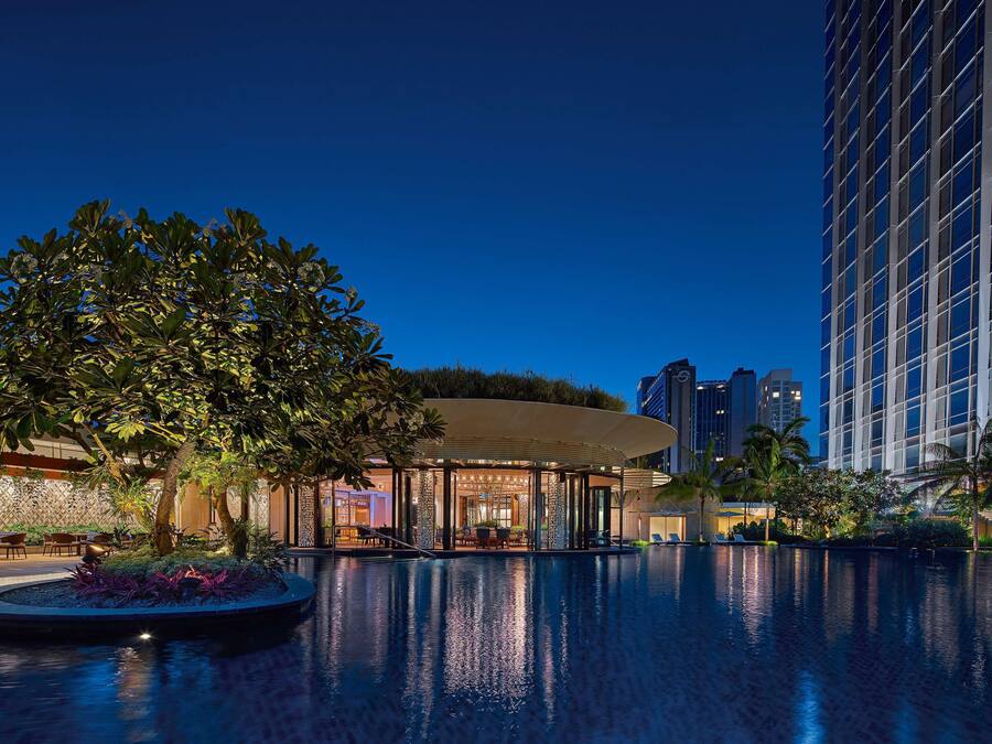 Outdoor pool, open 7:00 AM to 9:00 PM, free cabanas, sun loungers