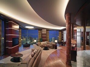 Literie hypoallergénique, minibar, coffres-forts dans les chambres