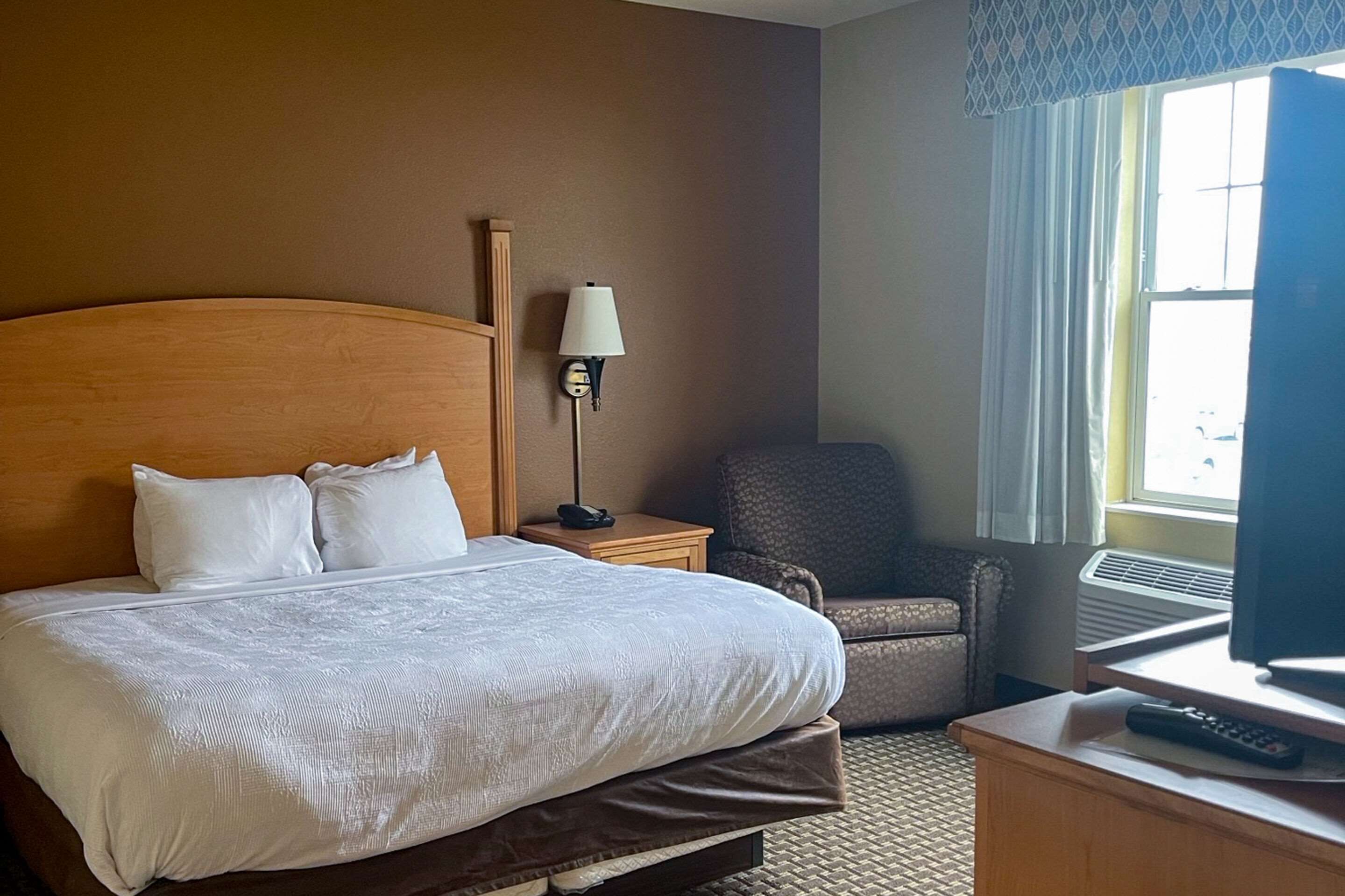 Desk, blackout drapes, iron/ironing board, rollaway beds (surcharge)