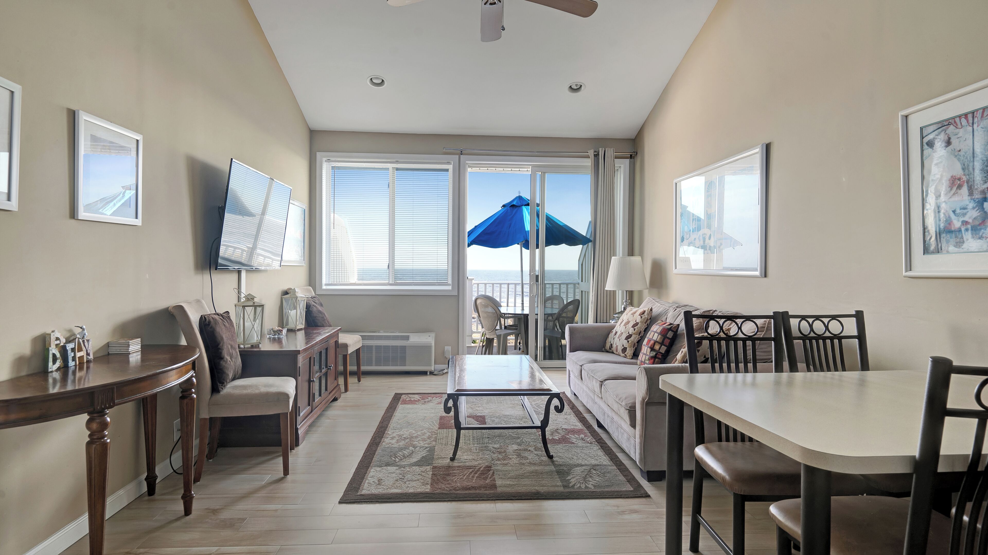 Apartment, 1 Schlafzimmer, Meerblick | Wohnbereich | Fernseher