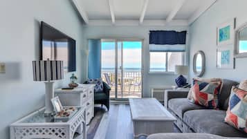 Suite, 1 Bedroom, Kitchen, Ocean View | Individually decorated, individually furnished, free WiFi, bed sheets