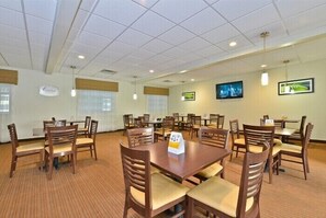 Desayuno buffet incluido todos los días 