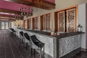 4 bars/lounges, swim-up bar, poolside bar - JAZ Neo Saraya Palms (Makadi Bay)