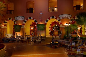 4 bars/lounges, swim-up bar, poolside bar