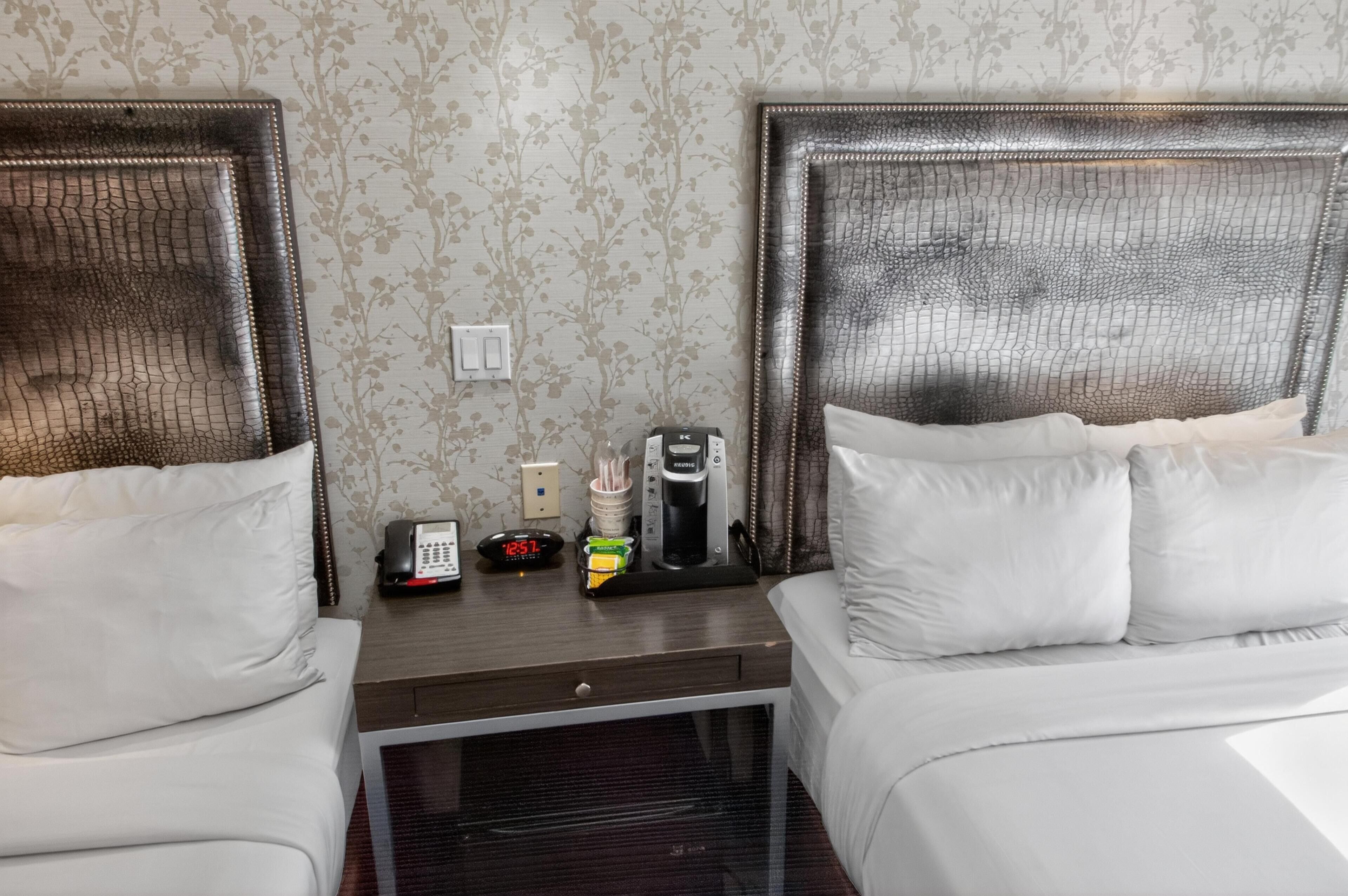 Standard Room, 2 Twin Beds, Non Smoking, Bathtub | Desk, laptop workspace, blackout drapes, iron/ironing board