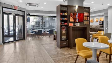 Free daily continental breakfast