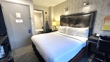 Standard Room, 1 King Bed, Non Smoking (View) | Desk, laptop workspace, blackout curtains, iron/ironing board