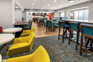 Café da manhã com buffet grátis todos os dias