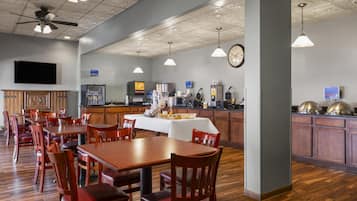 Free daily continental breakfast