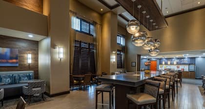 Hampton Inn & Suites Greensboro/Coliseum Area