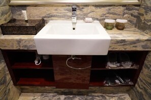 Minibar, in-room safe, alarm clocks