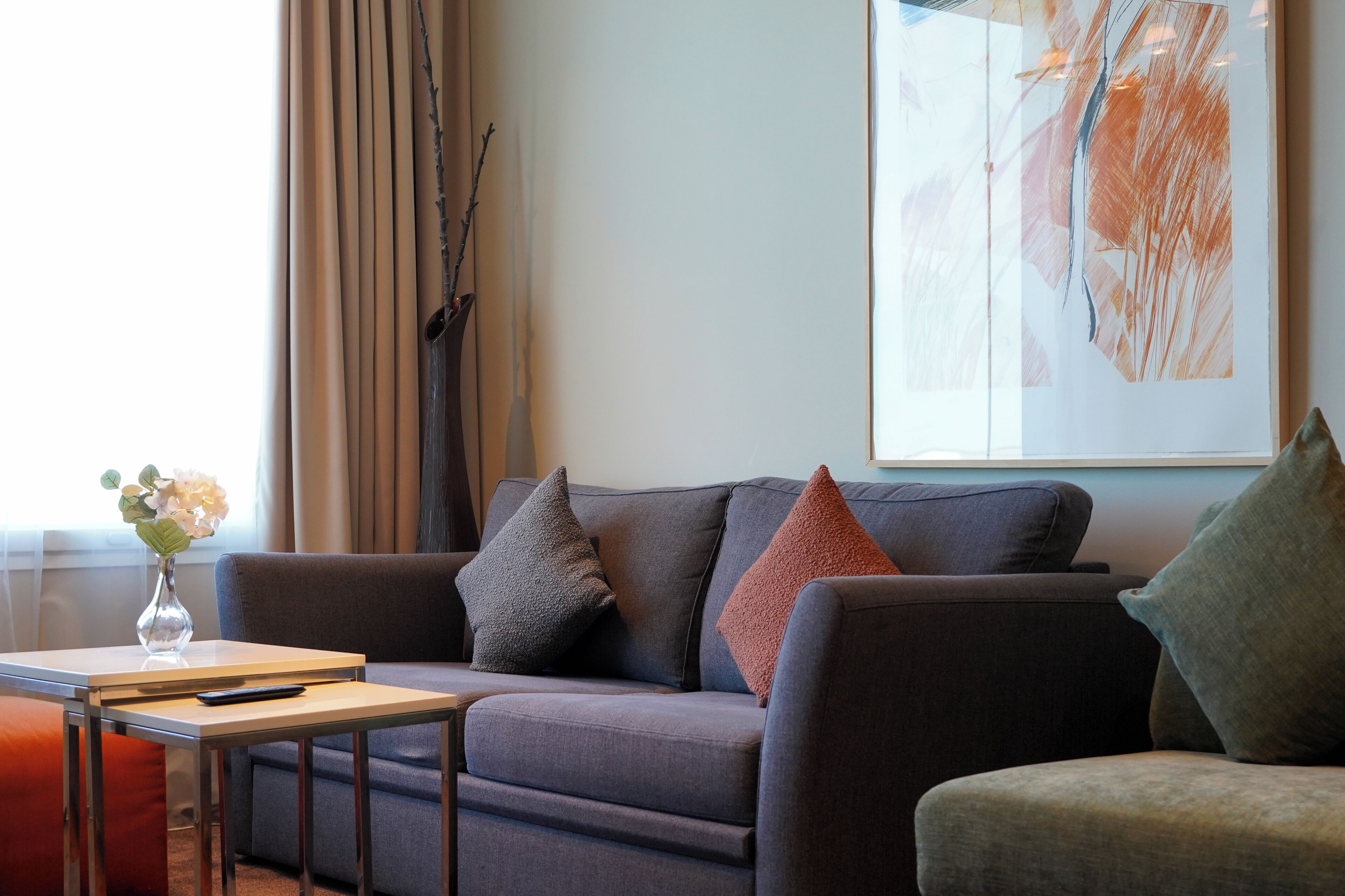 family room, non smoking (premium) | living area | flat-screen tv