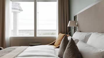 Svit - 1 sovrum - icke-rökare | Minibar, vÀrdeförvaringsskÄp pÄ rummet, skrivbord och ljudisolering