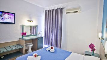 Premium bedding, pillowtop beds, iron/ironing board, free WiFi