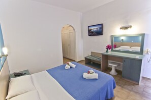 Premium bedding, pillowtop beds, iron/ironing board, free WiFi