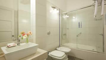 Premium Room, Accessible, Jetted Tub | Bathroom | Hair dryer, towels