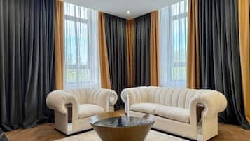 Grand Suite | Premium bedding, minibar, in-room safe, desk