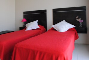 1 slaapkamer, luxe beddengoed, donzen dekbedden, pillowtop-bedden