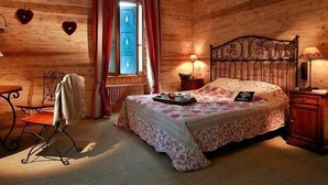 Habitación doble clásica | Camas con pillow-top, escritorio, cortinas blackout y cunas gratuitas 