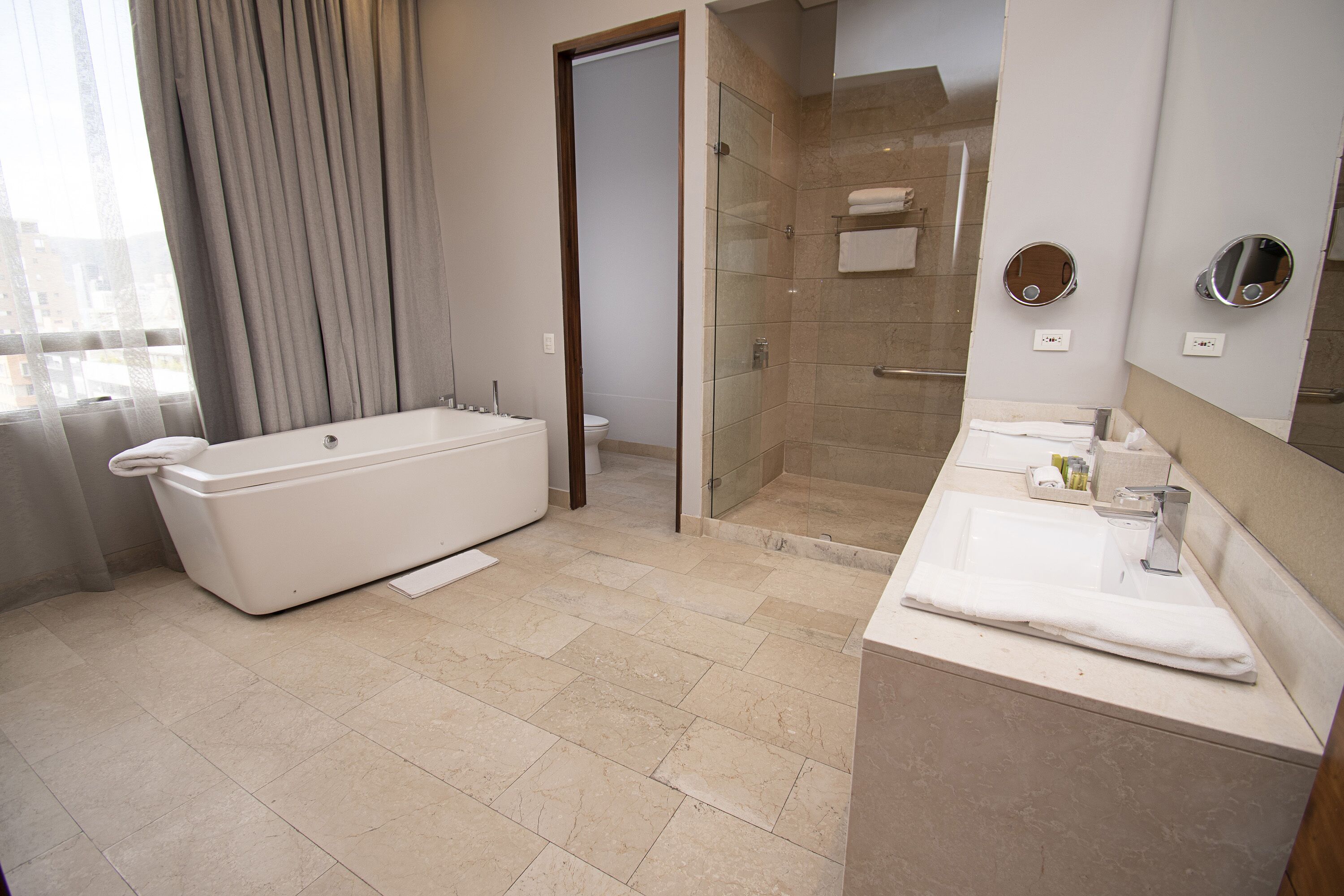 presidential suite, club lounge access | premium bedding, minibar, in-room safe, individually furnished